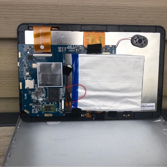 Digital2 10” Pad Platinum Android QuadCore Silver Tablet Model D2-1061G-MS FPOR - Picture 7 of 16